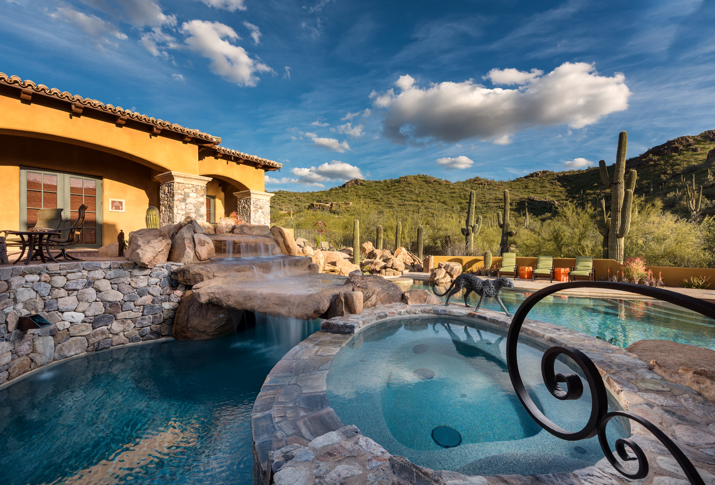 Lagoon-Style Pool with Water Features